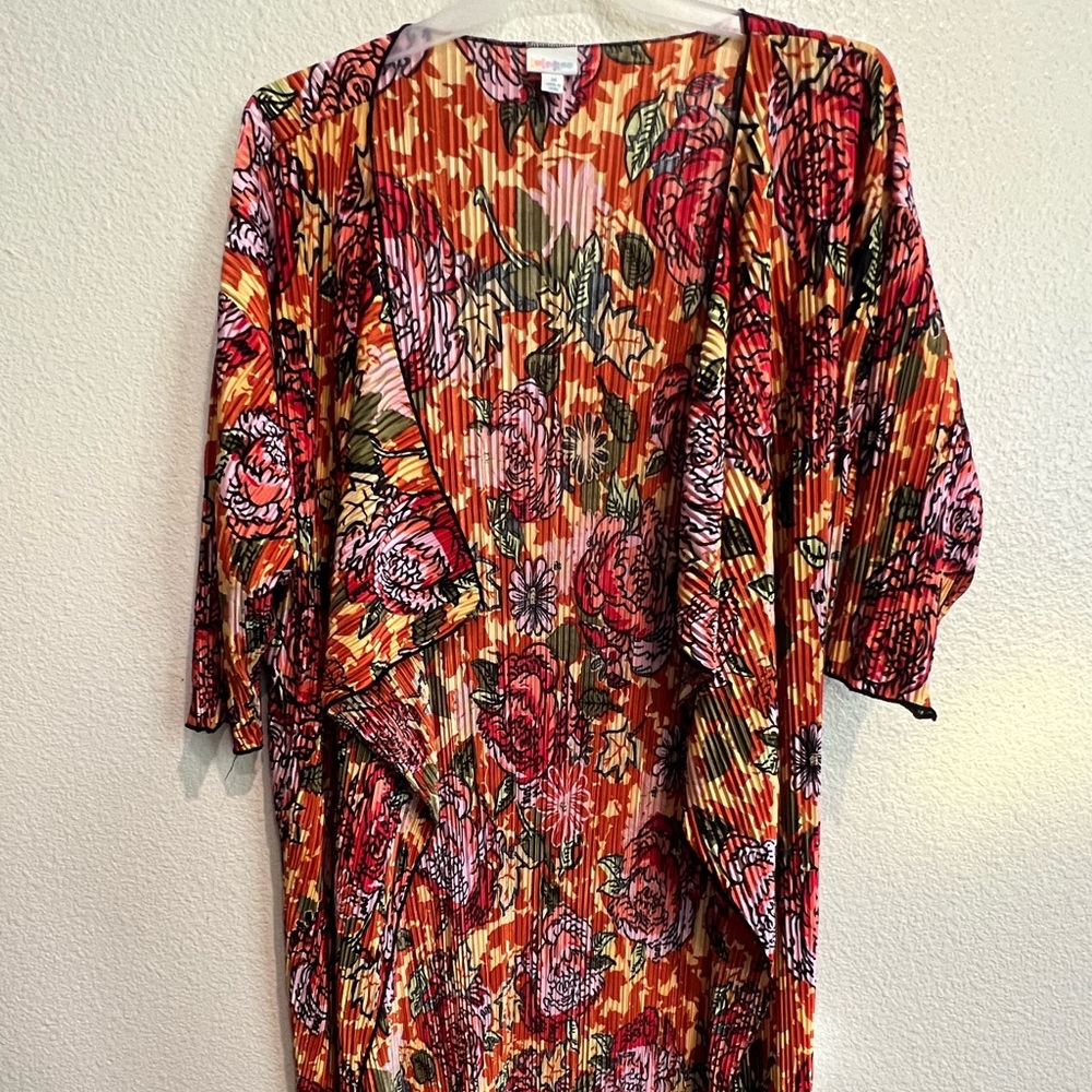 Lularoe Shirley kimono‎
